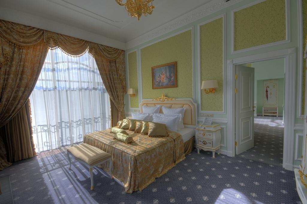 Aleksandrovski Grand Hotel 블라디캅카스 객실 사진