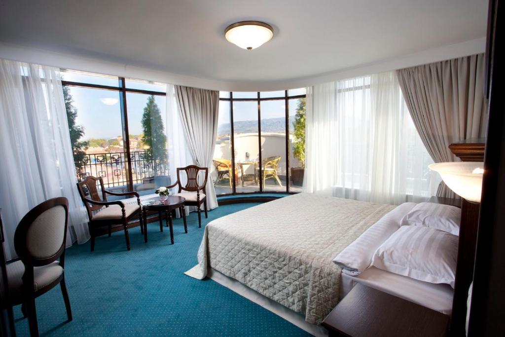 Aleksandrovski Grand Hotel 블라디캅카스 객실 사진
